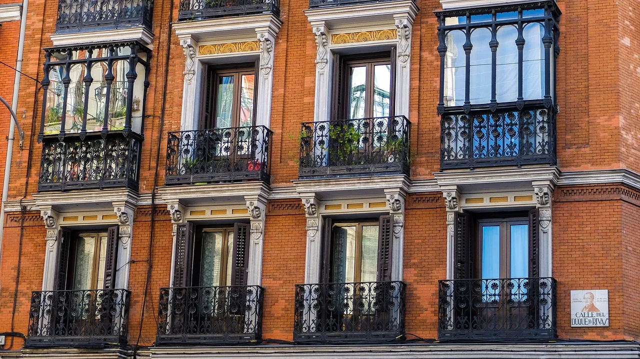 Calle del centro de Madrid: cómo elegir un curso de español